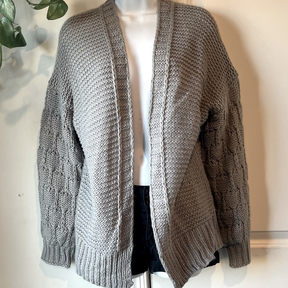 Cotton Emporium Knit Balloon Sleeve Cardigan - Picture 4 of 6
